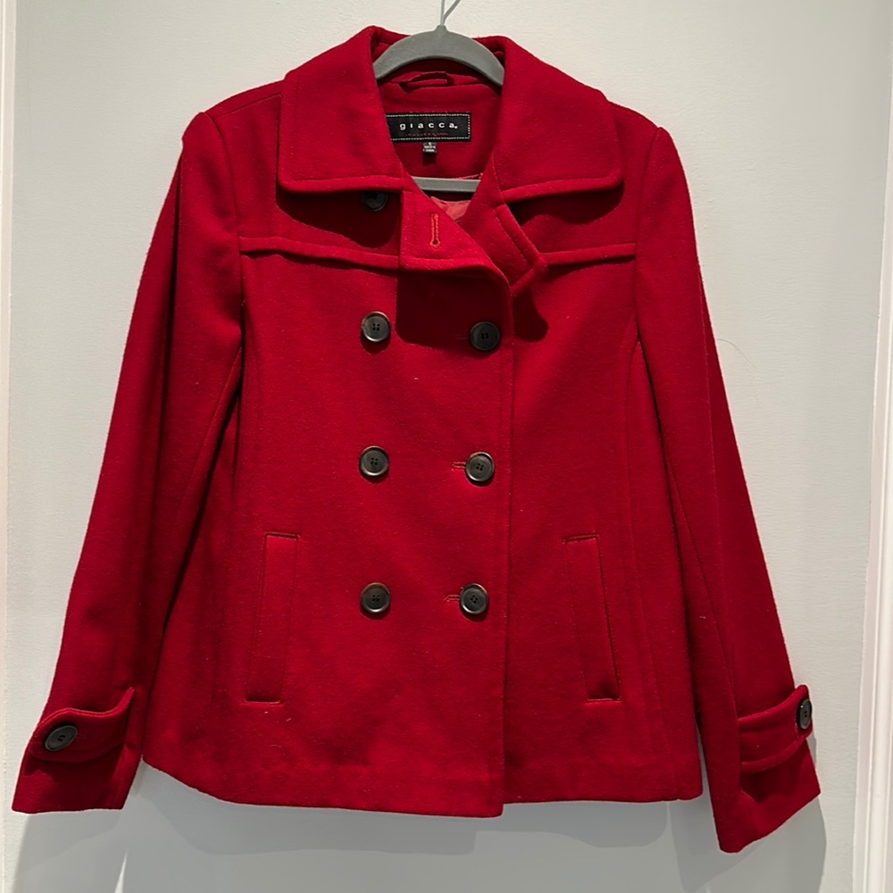 Beautiful Pea Coat. Women’s size Small. Worn twice. Excellent condition!!